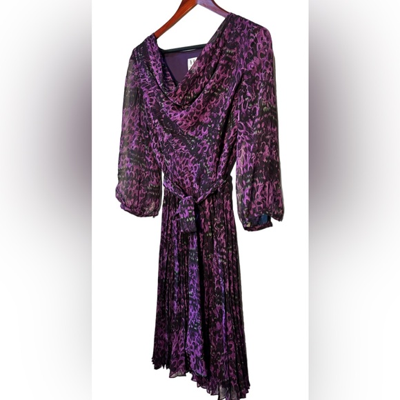 Halston Heritage Sz 8 100% Silk Plum Colored Graphic Vintage Pleated Dress - Picture 7 of 15